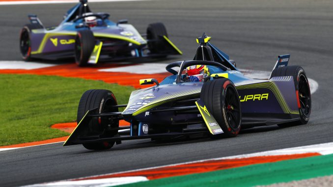 The-ABT-CUPRA-FE-team-hits-the-tracks-for-the-first-time-with-the-new-Gen3-Formula-E-car-at-Valencia_01_HQ