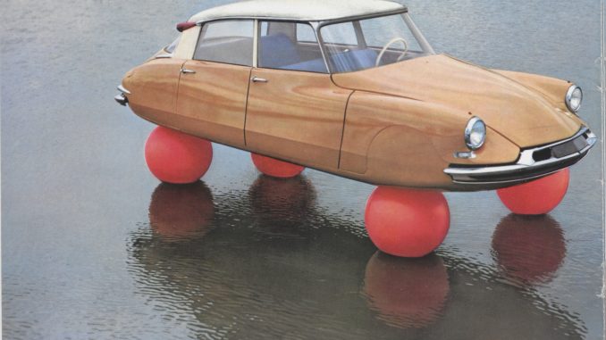Rétromobile - © Pierre Jahan - Archives Terre Blanche