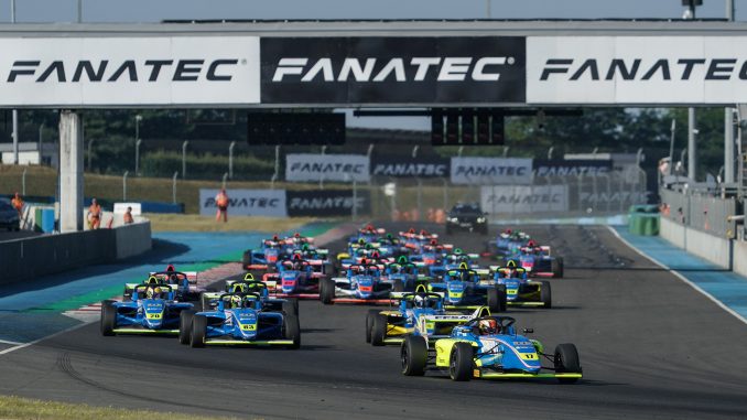 F4 MAGNY COURSE3