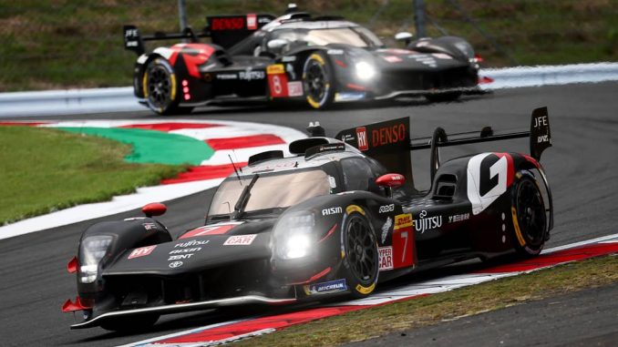 WEC TOYOTA #7 DEVANT #8