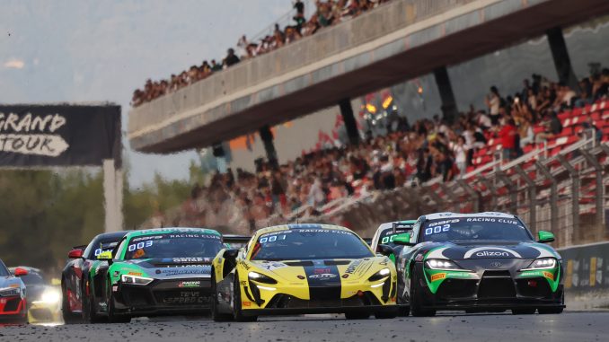 GT4 DEPART COURSE1 BARCELONE